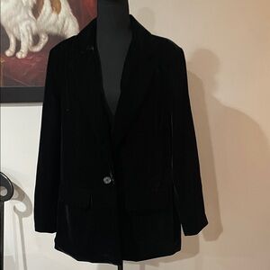 Old Navy women’s velour new tags, black laser, size XL, mid length, 💯 polyester